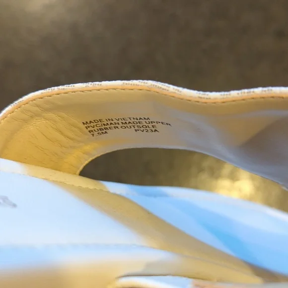 MICHAEL Michael Kors Thong Buckle Sandals - Picture 8 of 8